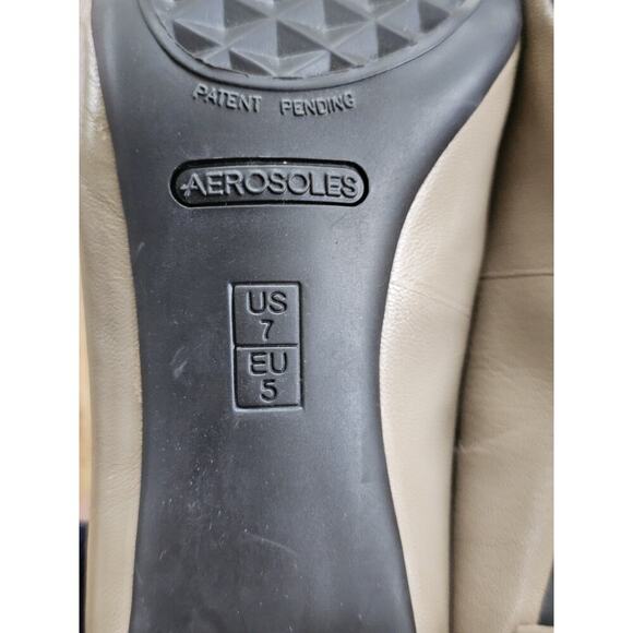 Aerosoles Good Times Women's Taupe Leather Classic Heels Shoes 7 EUC - Picture 9 of 13